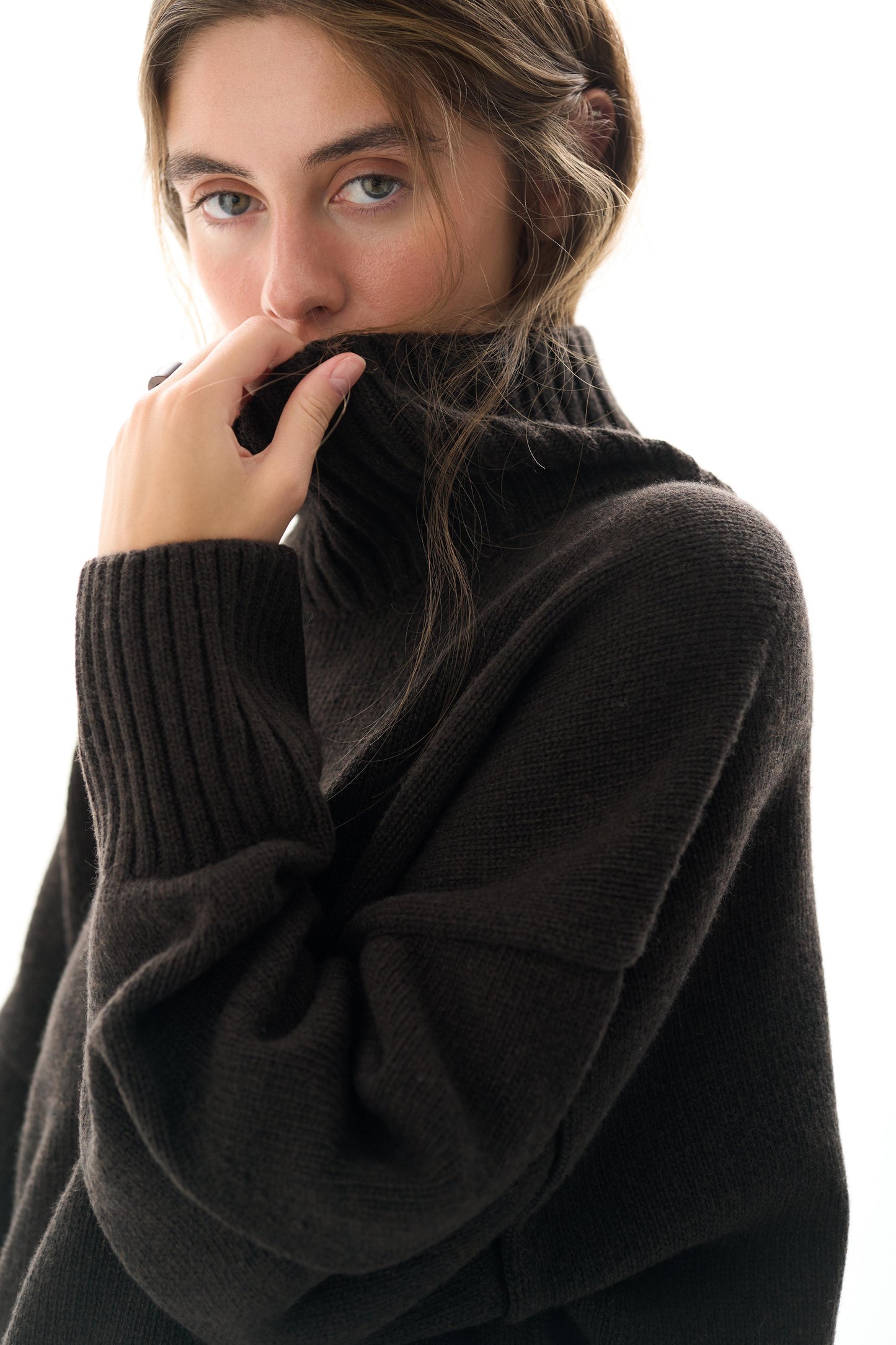 ВОВНЯНИЙ СВЕТР MELLOW