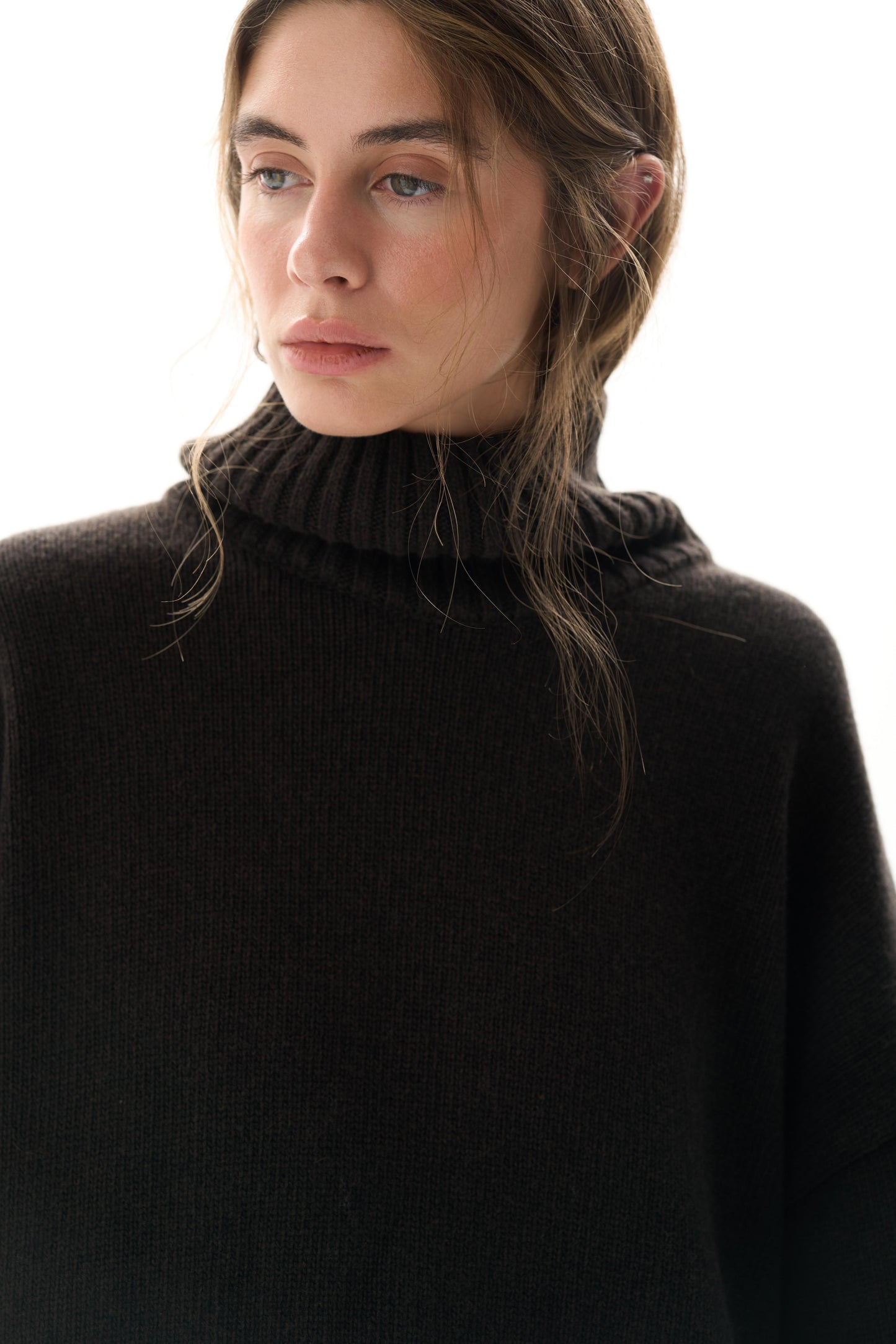 ВОВНЯНИЙ СВЕТР MELLOW