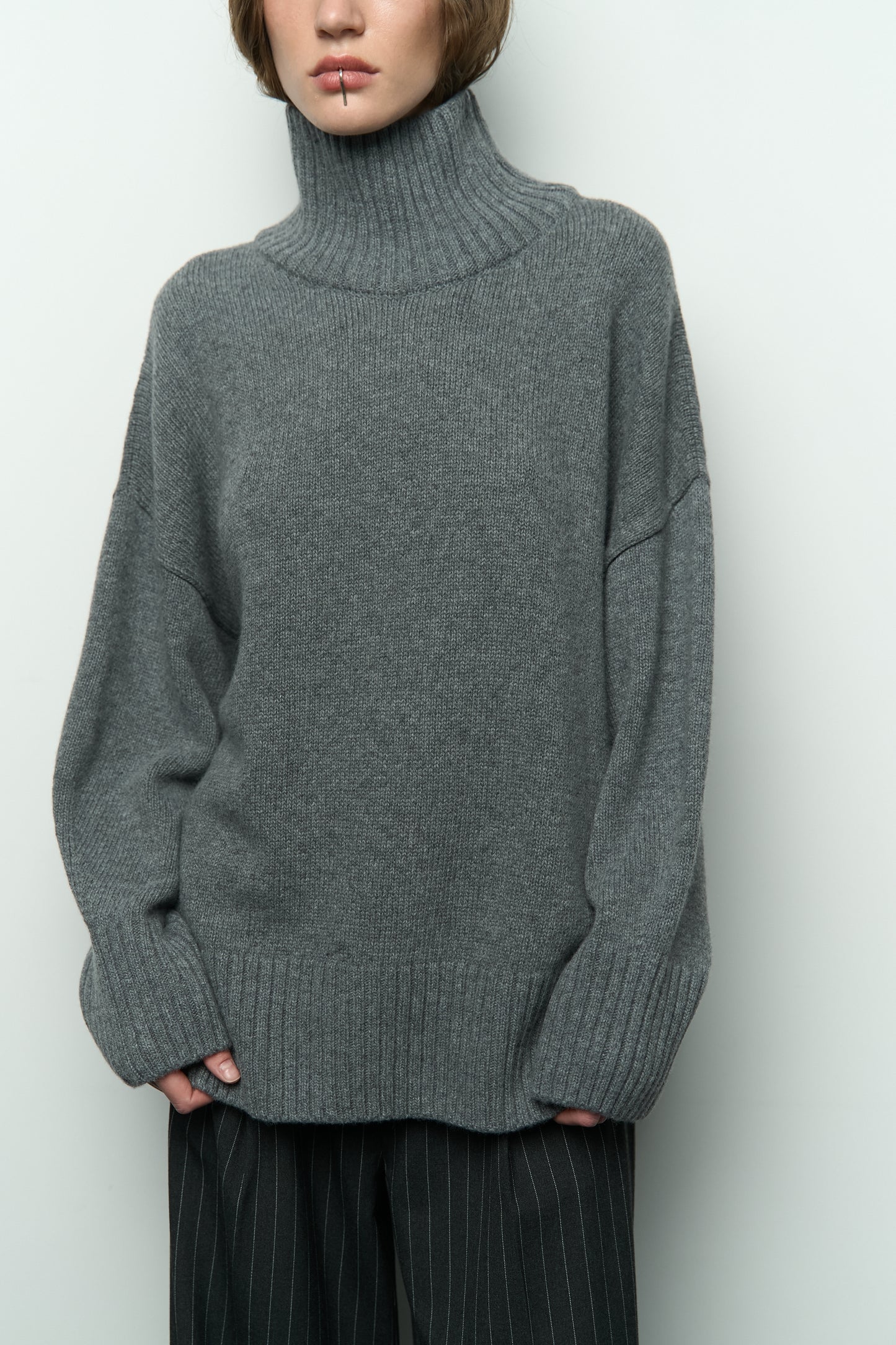 ВОВНЯНИЙ СВЕТР MELLOW